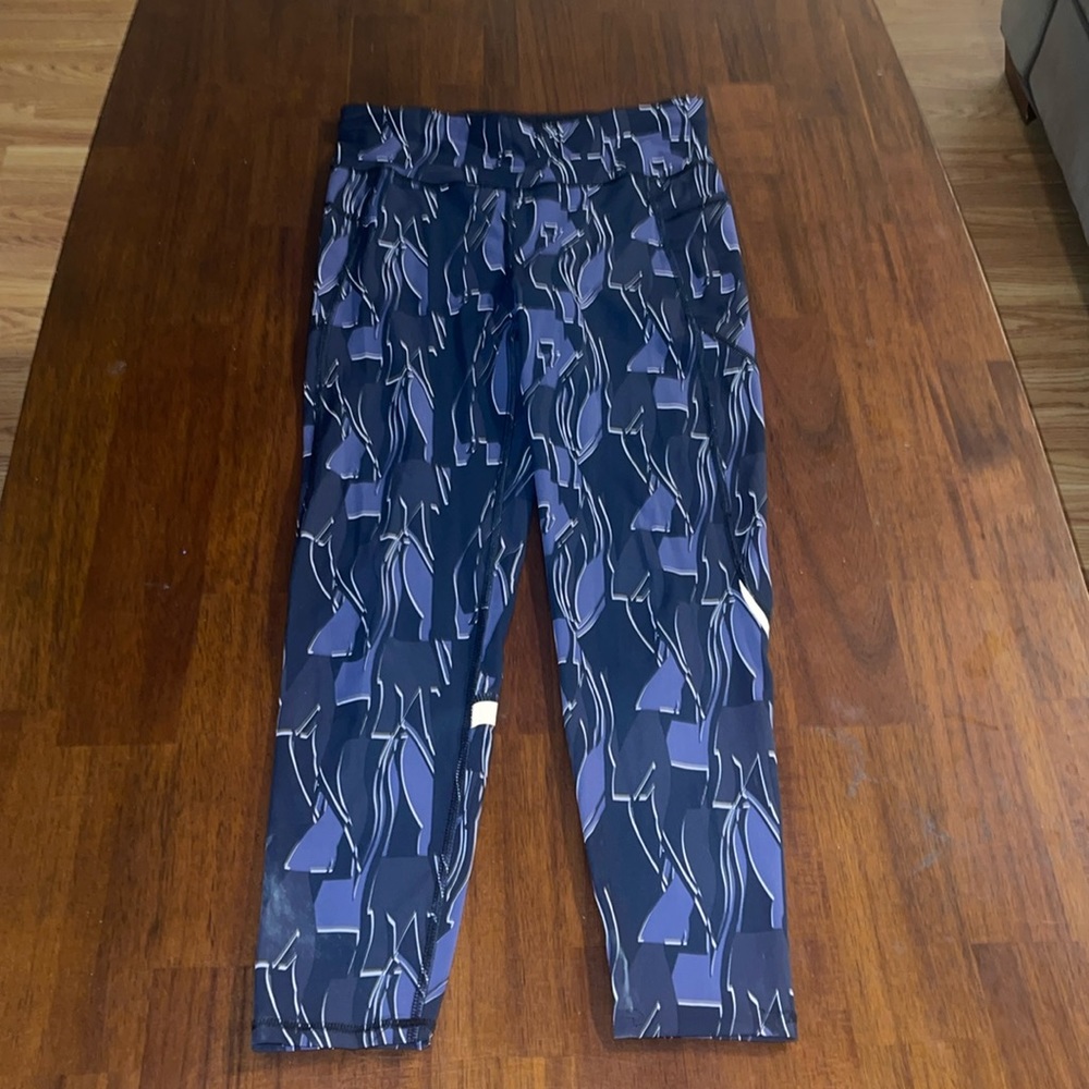 Sweaty Betty ladies Zero Gravity leggings. Size small.